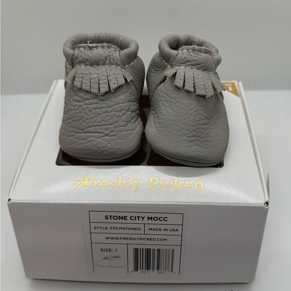 Freshly Picked Stone City Mocc Grey Leather Baby Moccasins‎ Size 1 Walker Unisex
